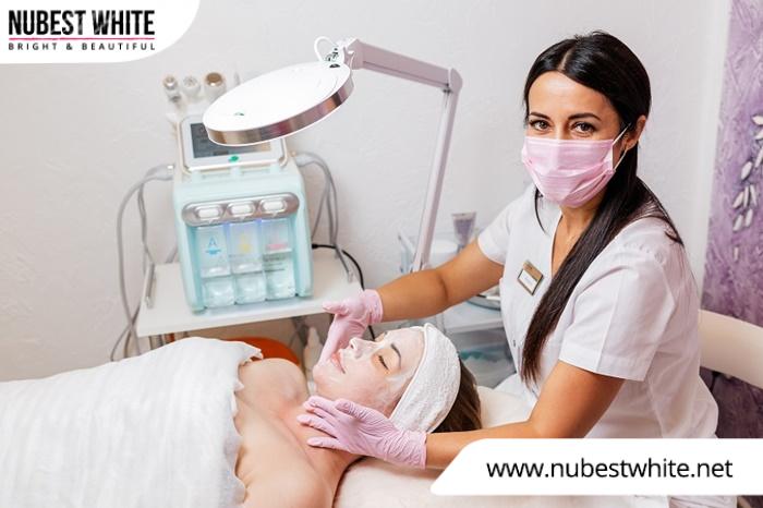 Nên chọn cấy trắng da mặt tại các cơ sở làm đẹp uy tín